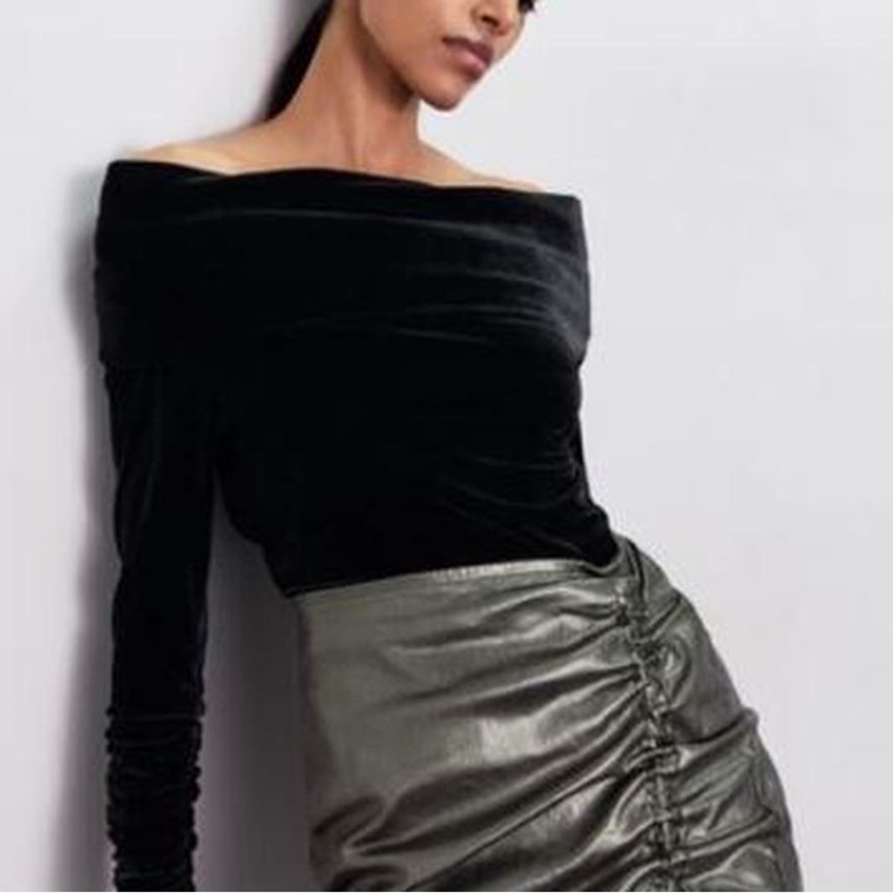 NWOT Zara velour bodysuit Med